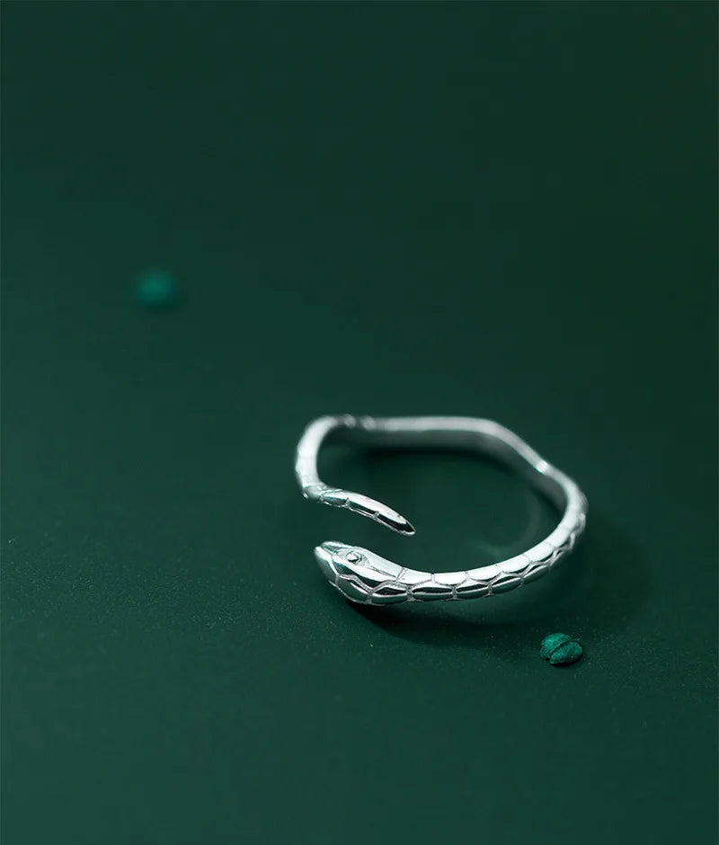 טבעת נחש אופנתית Serpent Style