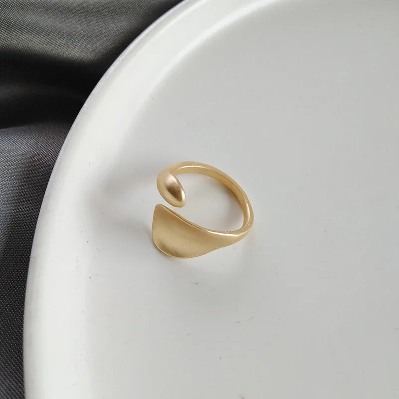 טבעת פתוחה מינימליסטית Minimalist Open Ring