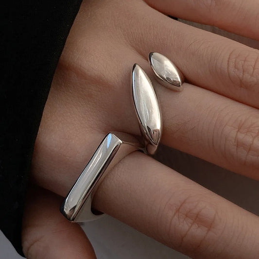 טבעות בועה מבריקה  Sleek Silver Statement